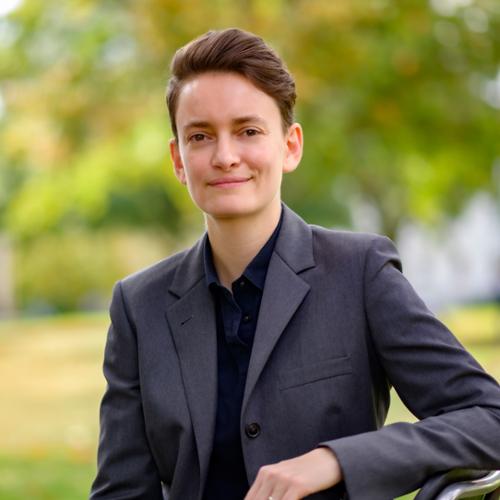 Julia Tulke Headshot